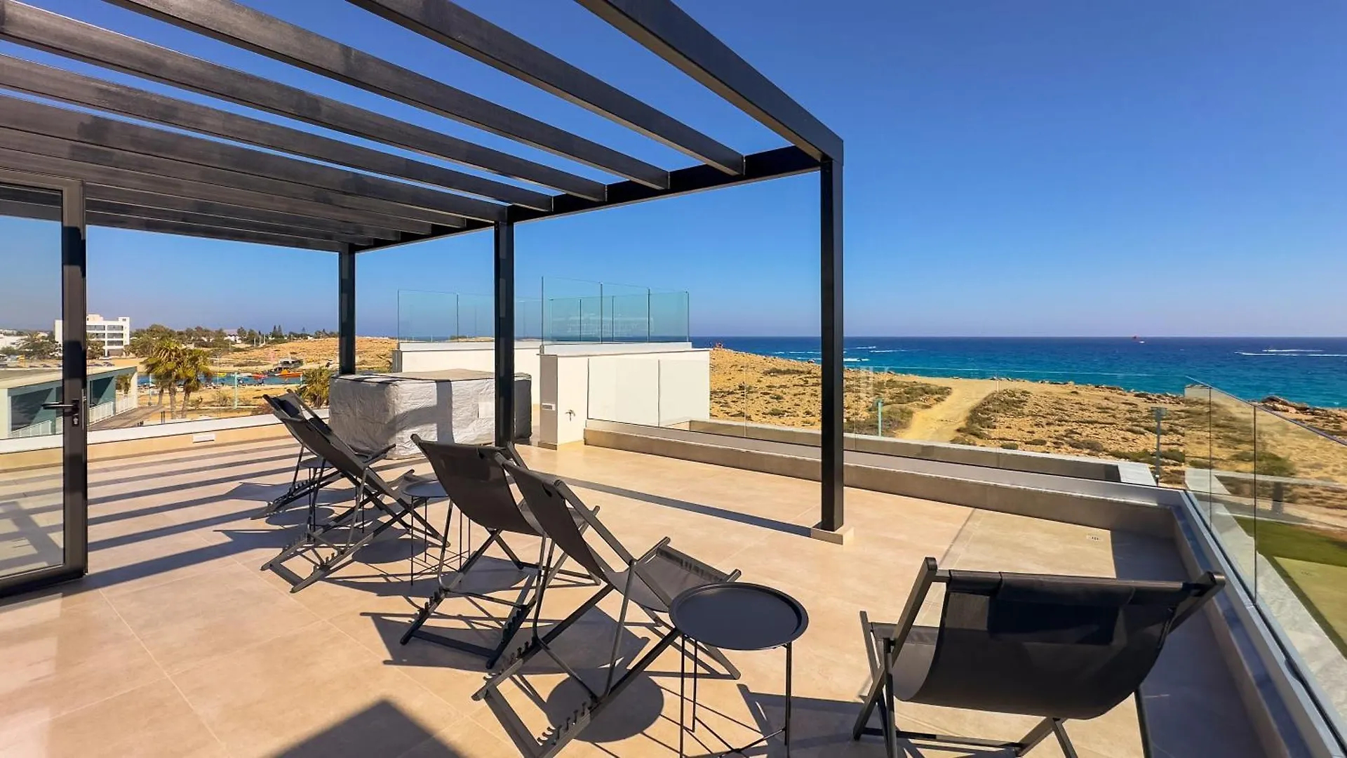 Aqua Beachfront Villas - Villa 1 Aya Napa Kıbrıs