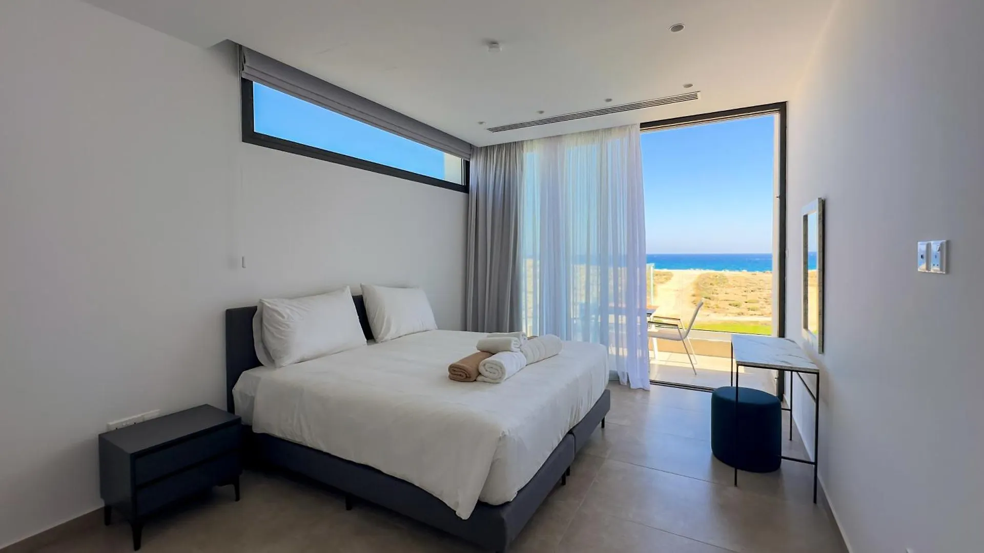 Aqua Beachfront Villas - Villa 1 Aya Napa Kıbrıs