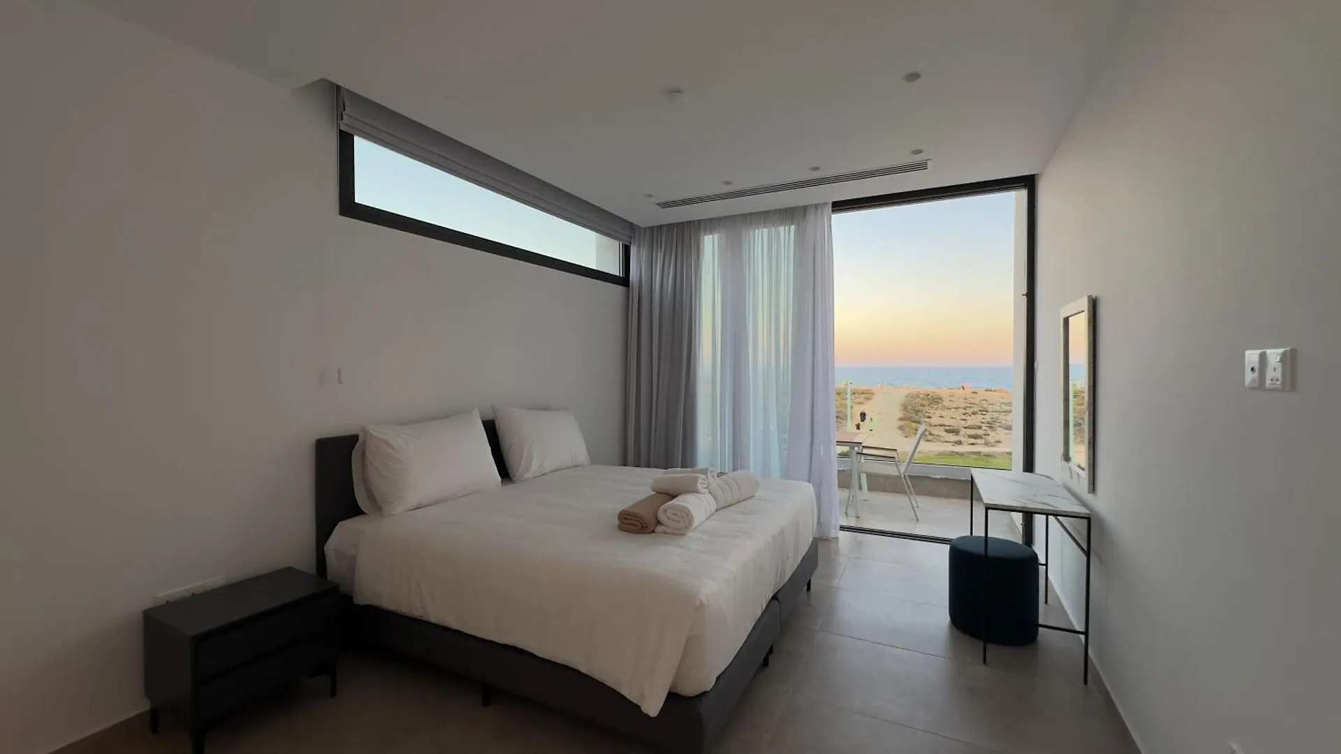Aqua Beachfront Villas - Villa 1 Aya Napa 0*,  Kıbrıs